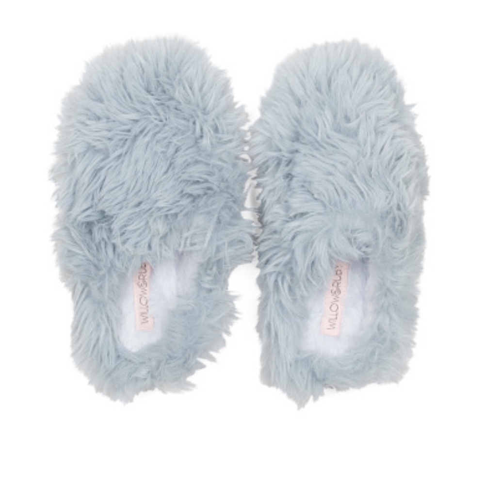 Willow & Ruby Fuzzy Slide Slippers